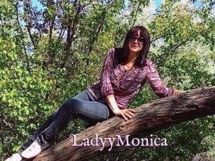 LadyyMonica